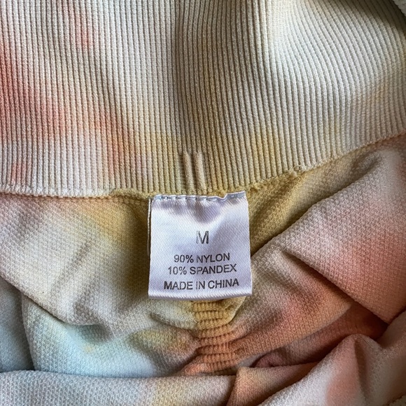 Tie Dye Workout Set - Picture 6 of 6